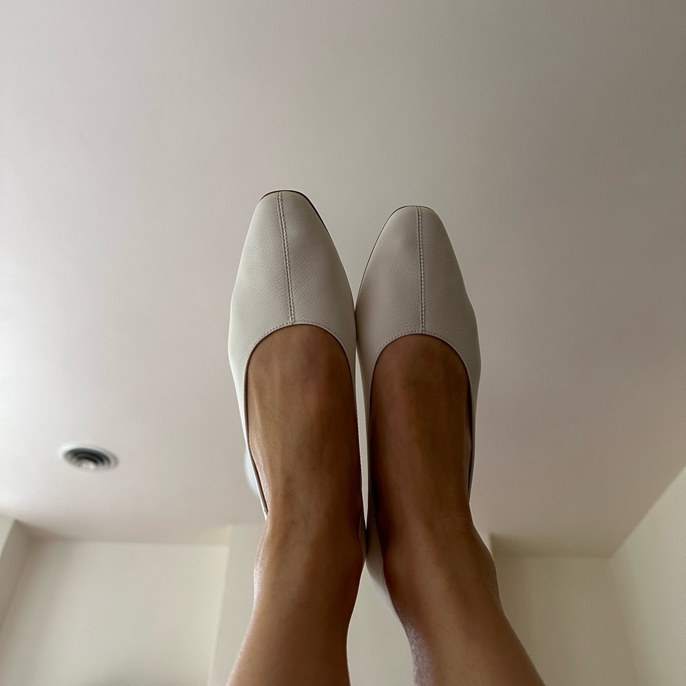 Everlane Tapered Day Glove white pointed toe glove ballet flat 6.5